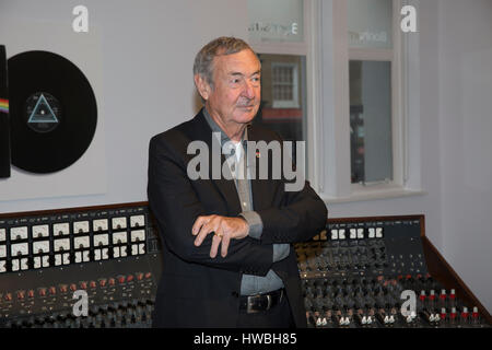 Knightsbridge, UK. 20th Mar, 2017. Renowned Pink Floyd drummer Nick Mason was reunited with an Abbey Road Console at Bonhams Knightsbridge today. The console is still in working order and is to be sold by Bonhams at their TCM Presents. Rock and Roll Through the Lens sale in New York on the 27th March Credit: Keith Larby/Alamy Live News Stock Photo