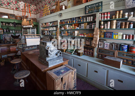 Old shop, Virginia City, former gold mining town, Montana Province, USA Stock Photo