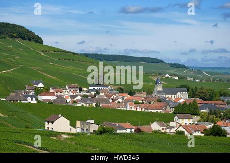 France, Marne, Oger, Cote des Blancs, village in the middle of vineyards of Champagne classified Grand Cru Stock Photo