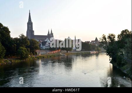 Germany, Bade Wurtemberg, Ulm, Albert Einstein' s birthplace, Danube river banks with city view, Lutheran Cathedral (Munster), the tallest church in the world with a steeple measuring 161m (530 ft) and Metzgerturm