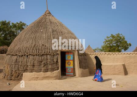 Yemen, Tihama, in the villages, the earthen huts are covered with long braids of ropes Stock Photo