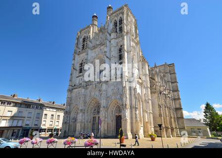 France, Somme, Abbeville, Collegiate Church Saint Vulfran built in 1488 Stock Photo