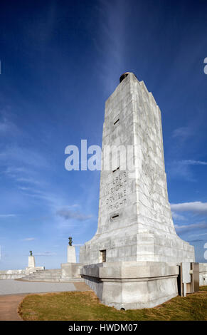 NC00648-00...NORTH CAROLINA - Monument to the Wright Brothers at the Wright Brothers National Memorial in Kitty Hawk. Stock Photo
