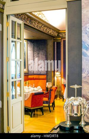 France, Gironde, Bordeaux, Intercontinental hotel Le Grand Hôtel, gourmet restaurant Pressoir d'Argent, Gordon Ramsay star restaurant open in 2015 Stock Photo