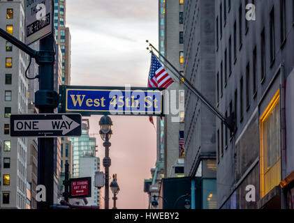 Street sign of West 45th St - New York, USA Stock Photo