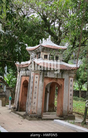 Temple of Lê Hoàn, posthumous name is Lê Đại Hành in Hoa Lư, ancient capital of Vietnam. Stock Photo