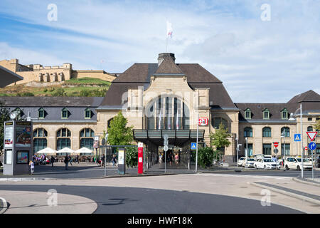 building and forecourt of Koblenz Hauptbahnhof (main station) Stock Photo