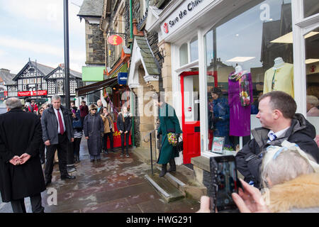 Cumbria, UK. 21st Mar, 2017. Princess Anne meeting volunteers from Save the Children in Windermere, Cumbria, who are celebrating 50 years of service . Credit: Gordon Shoosmith/Alamy Live News Stock Photo