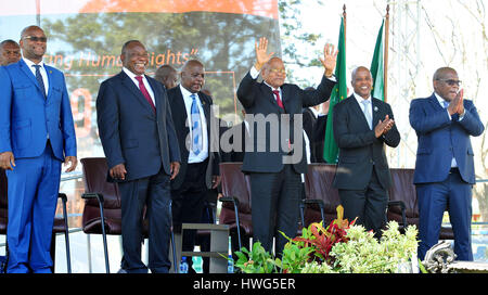 (170321) -- KING WILLIAM'S TOWN (SOUTH AFRICA), March 21, 2017 (Xinhua) -- South?African President Jacob Zuma (C) waves to people during a rally to mark the Human Rights Day in King William's Town, Eastern Cape Province, South Africa, on March 21, 2017. Amid a surge in racism, the South African government is finalizing the National Action Plan against Racism and Related Intolerances, President Jacob Zuma said on Tuesday. (Xinhua/DOC/Kopano Tlape) Stock Photo