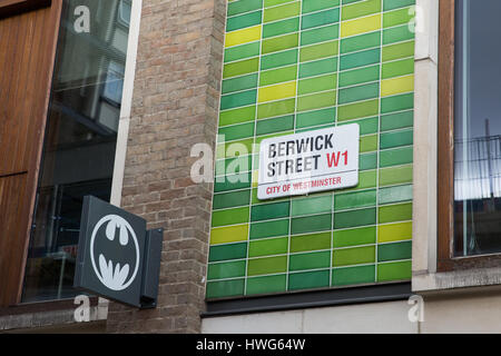 London, UK. 21st March, 2017. Berwick Street market in Soho, one of London's oldest street markets. Today, Westminster City Council scrapped plans to privatise the market by appointing an external market operator following a high-profile campaign and petition to save it. Credit: Mark Kerrison/Alamy Live News Stock Photo