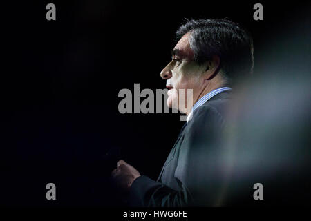 Paris, France. 21st Mar, 2017. French presidential election candidate Francois Fillon addresses a meeting in Paris, France, on March 21, 2017. The investigation by France's National Financial Office into Francois Fillon, a right-wing candidate for the French presidential election 2017, and his wife Penelope Fillon, has been widened to include 'aggravated fraud, forgery and use of forgeries', the French press reported on Tuesday. Credit: Hubert Lechat/Xinhua/Alamy Live News Stock Photo