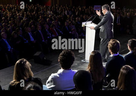 Paris, France. 21st Mar, 2017. French presidential election candidate Francois Fillon addresses a meeting in Paris, France, on March 21, 2017. The investigation by France's National Financial Office into Francois Fillon, a right-wing candidate for the French presidential election 2017, and his wife Penelope Fillon, has been widened to include 'aggravated fraud, forgery and use of forgeries', the French press reported on Tuesday. Credit: Hubert Lechat/Xinhua/Alamy Live News Stock Photo