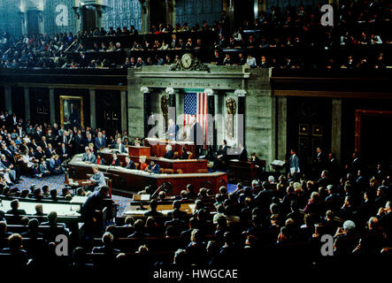 Overlall view as members of 99th congress mingle on the floor of the Great Hall House Chambers of the US Capitol with their familes on the opening day of the 99th congress. Washington DC., January 3, 1985.  Photo By Mark Reinstein Stock Photo