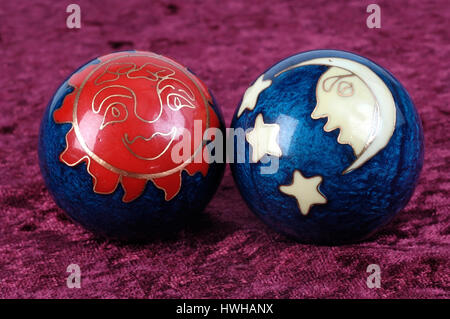 Qi - gong of ball Qi gong balls sound balls, sounding Chigongkugel, Chigongkugeln, Chi gong ball, Gonkugeln, clench, ball, chigong, gong ball, gong ba Stock Photo