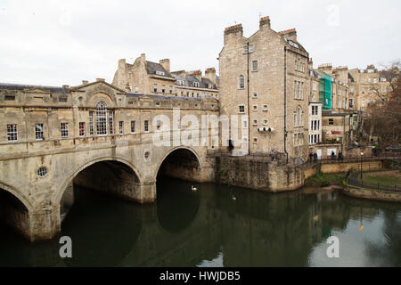 The Pulteney Bridge in Bath, England. The Palladian style bridge was designed by Robert Adam and spans the River Avon. Stock Photo