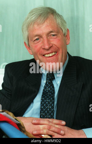 JEREMY GLOVER RACE HORSE TRAINER 22 May 1996 Stock Photo - Alamy