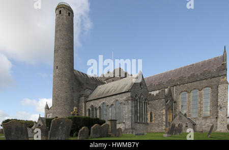St Canice's Cathedral, and Round Tower in Kilkenny, County Kilkenny, Ireland. Stock Photo