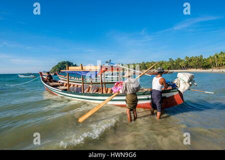 Myanmar (Burma), Rakhine state (or Arakan state), Thandwe district, Ngapali Beach Stock Photo