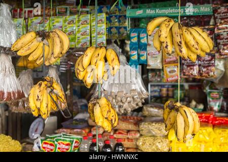 Philippines, Luzon, Sorsogon Province, Donsol, fruits and vegetables at the market Stock Photo