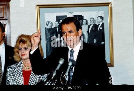 Republican Presidential candidate Pat Buchanan answers reporters questions during a news conference Washington DC., 1992. Photo By Mark Reinstein Stock Photo