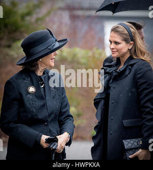 Bad Berleburg, Germany. 21st Mar, 2017. Queen Silvia and Princess Madeleine of Sweden attend the funeral service of Prince Richard zu Sayn-Wittgenstein-Berleburg at the Evangelische Stadtkirche in Bad Berleburg, Germany, 21 March 2017. Photo: Patrick van Katwijk POINT DE VUE OUT - NO WIRE SERVICE - Photo: Patrick Van Katwijk//dpa/Alamy Live News Stock Photo