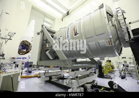 Inside the Payload Hazardous Servicing Facility at NASA's Kennedy Space ...