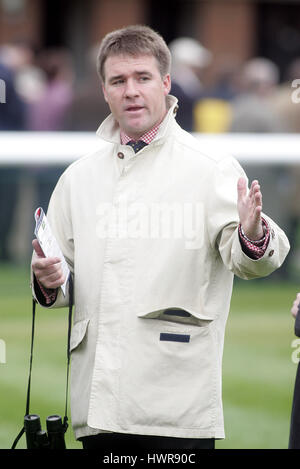 MICHAEL BELL RACE HORSE TRAINER NEWMARKET NEWMARKET RACECOURSE 14 April 2005 Stock Photo