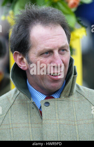 CHRIS GRANT RACE HORSE TRAINER WETHERBY RACECOARSE WETHERBY ENGLAND 04 December 2004 Stock Photo