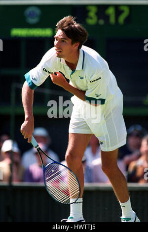 MICHAEL STICH WIMBLEDON 10 July 1995 Stock Photo