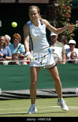 MEGHANN SHAUGHNESSY WIMBLEDON CHAMPIONSHIPS 26 June 2002 Stock Photo