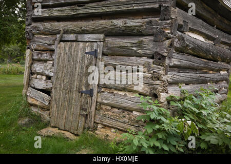 Old Log Cabin In The Woods Stock Photo 68128829 Alamy