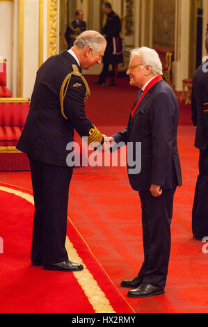 Sir Richard Eyre from London is made a Companion of Honour by the Prince of Wales at Buckingham Palace. Stock Photo