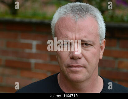 Medellin, Colombia. 7th Mar, 2017. Jhon Jairo Velásquez alias 'Popeye', former contract killer for Colombia's drog boss Escobar, stands in a hotel complex in Medellin, Colombia, 7 March 2017. Contracted by the mafia, he killed more than 250 people and served 23 years in jail for his crimes. Now, he wants to get into politics. Photo: Georg Ismar/dpa/Alamy Live News Stock Photo