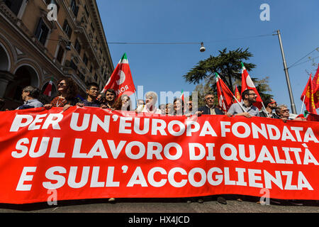 Rome, Italy. 25th March, 2017. Susanna Camusso (C), CGIL General Secretary, attends a demonstration 'Europe for all' to protest against the celebrations of the 60th anniversary of the signing of the Treaty of Rome. 27 Heads of State celebrate the Treaties of Rome, the foundation of the European Union, signed on the Capitoline Hill in Rome on 25 March 1957. © Giuseppe Ciccia/Alamy Live News Stock Photo