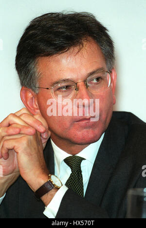 STEPHEN BYERS MP SEC. STATE TRADE & INDUSTRY 24 September 2000 BRIGHTON LABOUR PARTY CONFERENCE 2000 Stock Photo