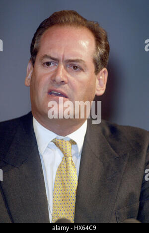 JONATHAN MARKS QC LIBERAL DEMOCRAT PARTY 25 September 2003 BRIGHTON ENGLAND Stock Photo