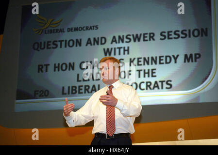 CHARLES KENNEDY MP LIBERAL DEMOCRAT PARTY LEADER 22 September 2003 BRIGHTON ENGLAND Stock Photo