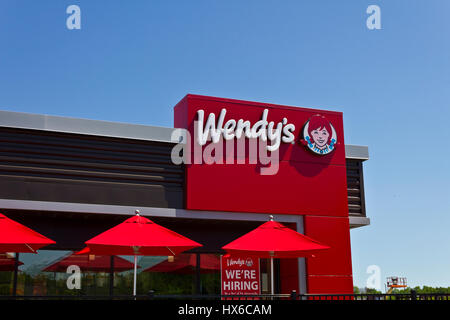 Indianapolis - Circa June 2016: Wendy's Retail Location. Wendy's is an International Fast Food Restaurant Chain IV Stock Photo