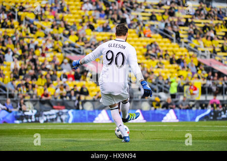 Columbus, USA. 25th March 2017. Portland Timbers goalkeeper Jake Gleeson (90) passes the ball in the match between Portland Timbers and Columbus Crew SC at MAPFRE Stadium, in Columbus OH. Saturday, March 25, 2017. Final Score - Columbus Crew SC 3 - Portland Timbers 2 .Photo Credit: Dorn Byg/CSM/Alamy Live News Stock Photo