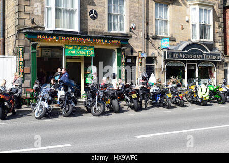 Matlock Bath, Derbyshire, UK. 26th Mar, 2017. The Spring sunshine brings out the day trippers and motorcyclist to the spa town of Matlock which sits on the banks of the river Derwent. Credit: Ian Francis/Alamy Live News Stock Photo