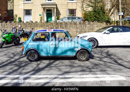 Matlock Bath, Derbyshire, UK. 26th Mar, 2017. The Spring sunshine brings out the day trippers and motorcyclist to the spa town of Matlock which sits on the banks of the river Derwent. Credit: Ian Francis/Alamy Live News Stock Photo