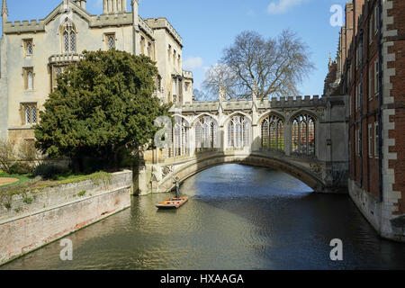 The Bridge of Sighs over the River Cam, St.John's College, Cambridge, UK Stock Photo