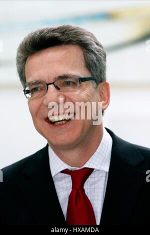 THOMAS DE MAIZIERE GERMAN MINISTER OF DEFENCE 08 July 2008 Stock Photo