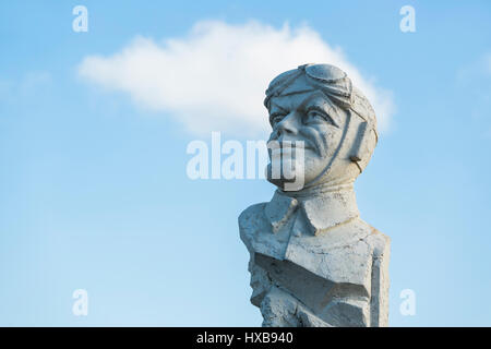 A bust of Herbert John Louis Hinkler, better known as Bert Hinkler, on Quay St.   Bundaberg, Queensland, Australia Stock Photo