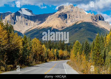 Heading North through the Rockies on Icefields Parkway in Banff National Park towards Jasper, Alberta, Canada. Stock Photo