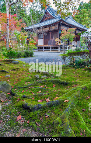 Kyoto, Japan - November 2016: Sekizan Zen-in, Japanese temple in Kyoto during autumn Stock Photo