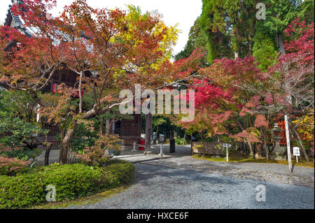 Kyoto, Japan - November 2016: Sekizan Zen-in, Japanese temple in Kyoto during autumn Stock Photo