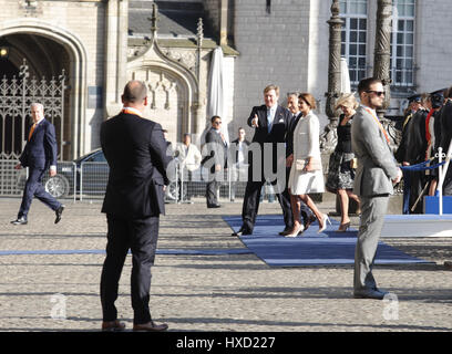 Argentina's President Mauricio Macri (C) Juliana Awada (2ndR) and Dutch King Willem Alexander (L) and Dutch Queen Maxima (R) during Macri's arrival at the Royal Palace in Amsterdam, Netherlands. Stock Photo