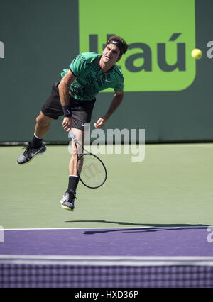 Miami, FL, USA. 27th Mar, 2017.  Roger Federer (SUI) in action here against Juan Martin Del Potro (ARG) at the 2017 Miami Open in Key Biscayne, FL. Credit: Andrew Patron/Zuma Wire Credit: Andrew Patron/ZUMA Wire/Alamy Live News Stock Photo