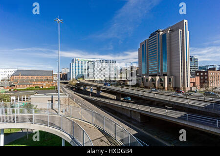 M8 motorway through central Glasgow Scotland UK with Scottish Power building behind St Vincent Plaza left and Hilton Glasgow hotel right Stock Photo